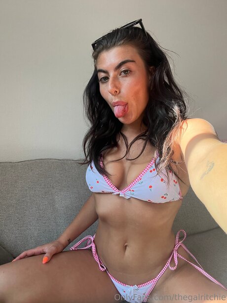 Thegalritchie nude pornstar pictures