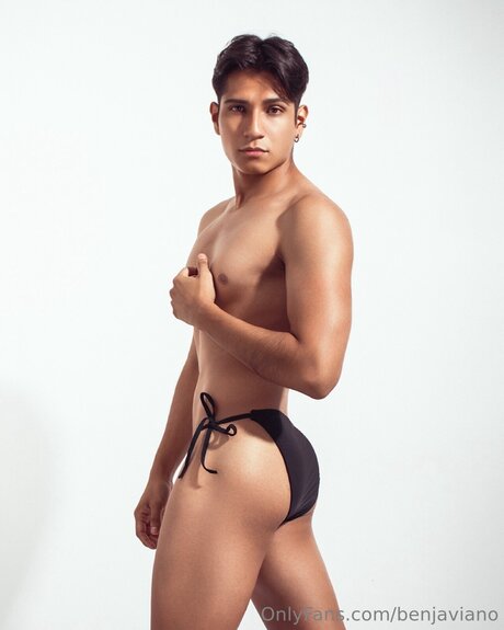 Benjaviano perfect star pic