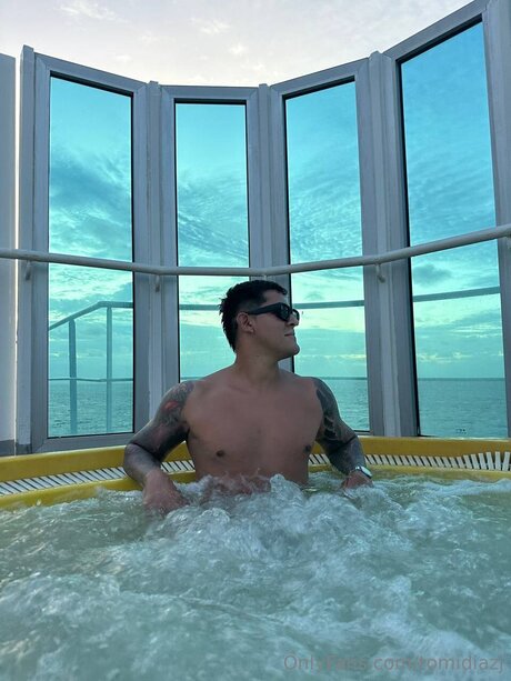 Tomidiazj nude star img