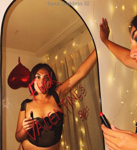 Khaleesisaxa nudes model pics