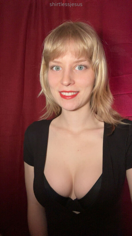 Wootsiefootsie hd actress photos