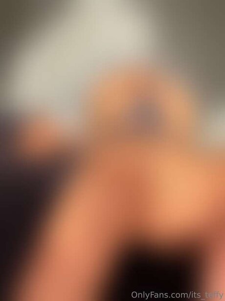 Its Teffy model exclusive images