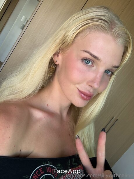 Sillywithceline top star pics