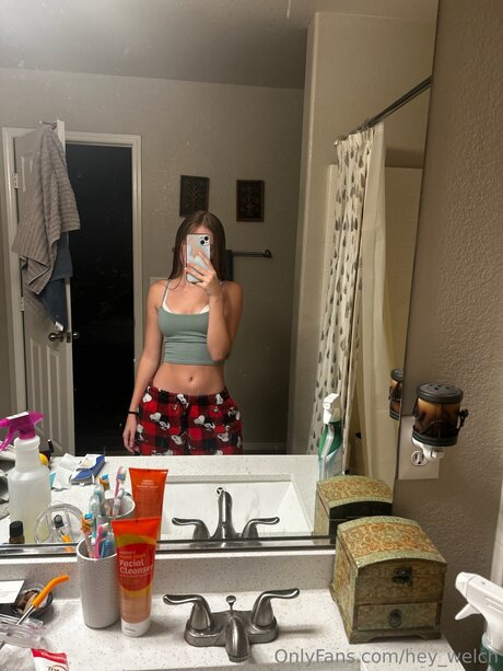 Hey Welch sexy actress image