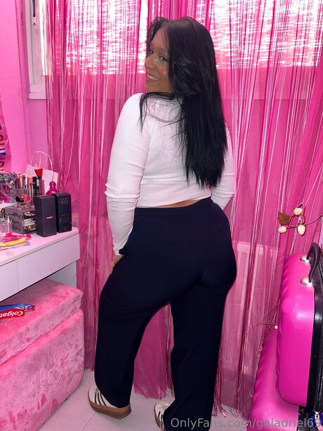 Galadriel69 xxx model photos