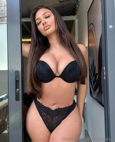 Sophiekent nudes model photo
