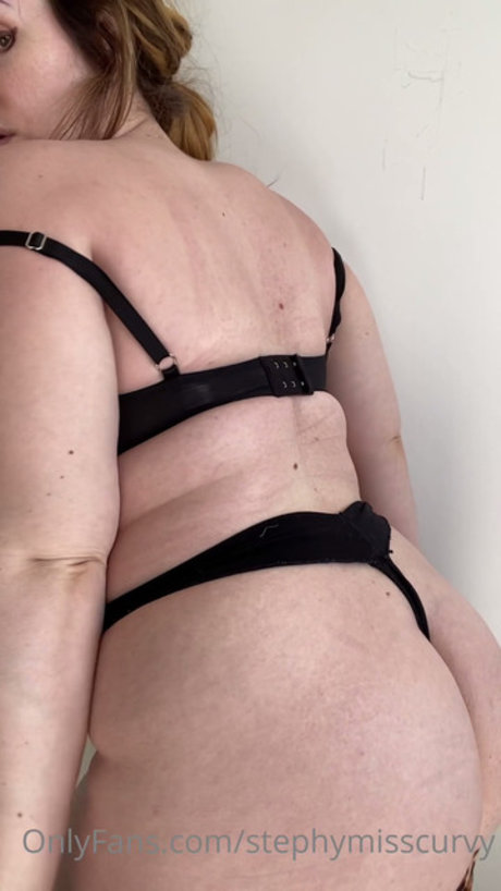 _Stephy Miss Curvy star naked archive