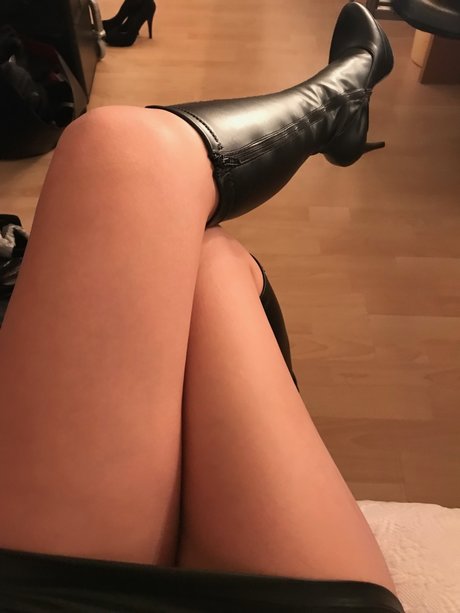 Miss Kl_ erotic star images