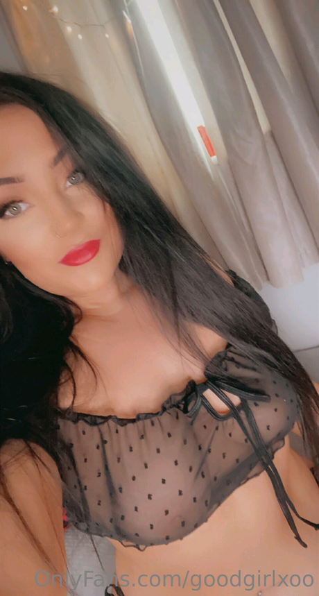 Amber Jaynexo model naked image