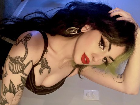 Batz star nudes photo