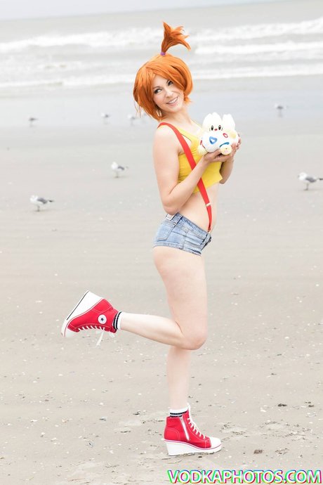 Rebecca Kinny pretty star pics