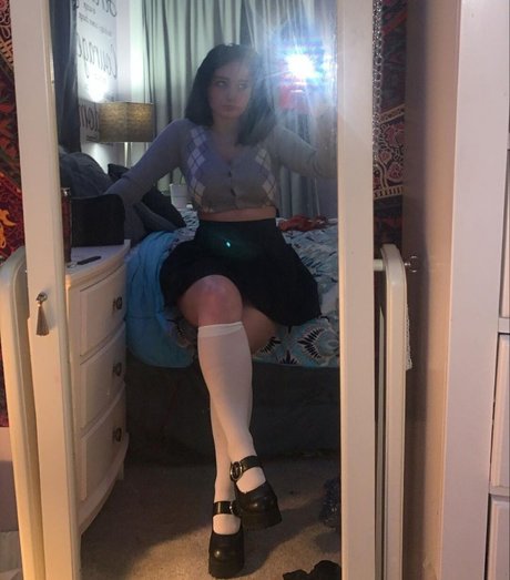 Gothicbratgf_ hd actress pic