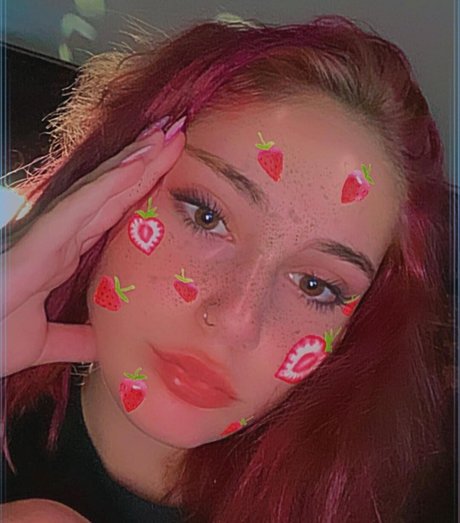 Gothicbratgf_ erotic model pic