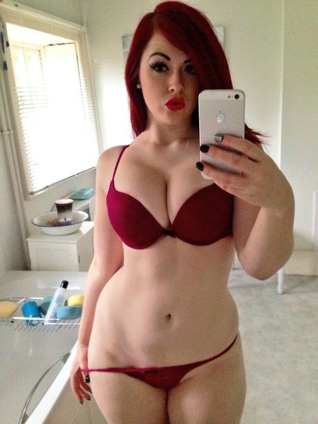 Jaye Rose naked model image