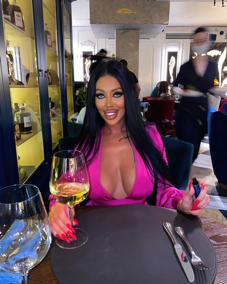 Lara Frost_ beautiful star archive