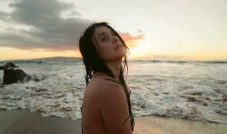 Claire Zeal model naked img