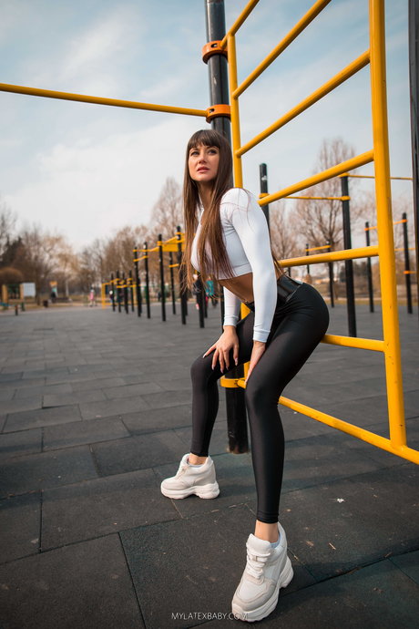 Svetlana Fedorkovich pretty model gallery