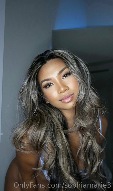 Sophia Malonzo model adult image