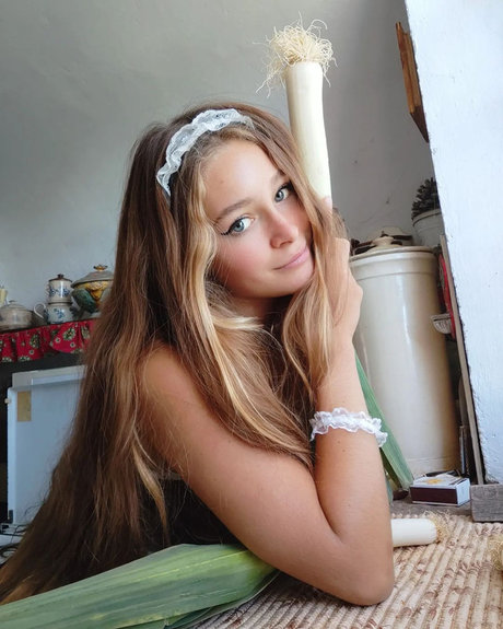 Aehtna_ star beautiful archive