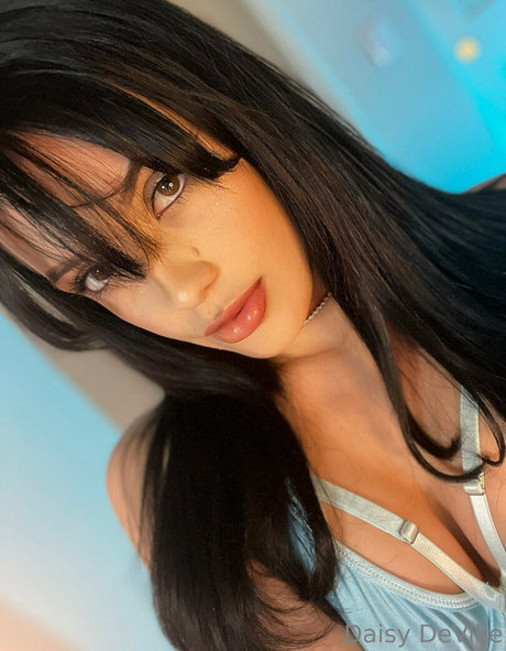 Daisy Deville Profile pic