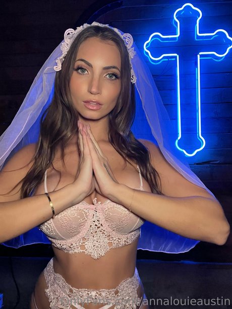 Anna Louise free star gallery