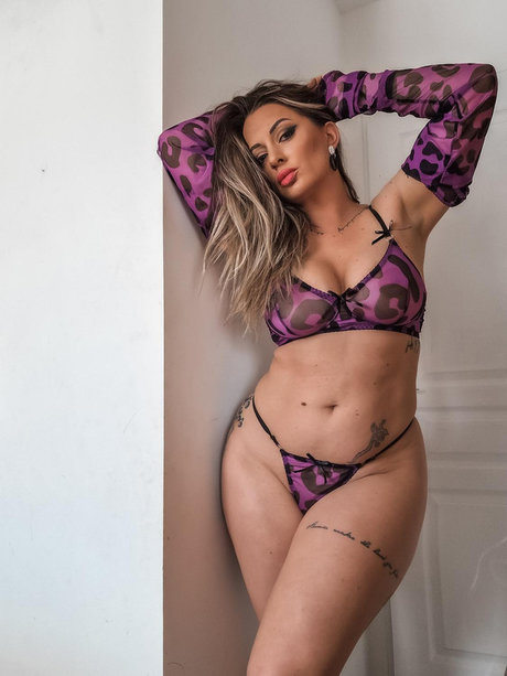 Giulia piana nude pornstar img