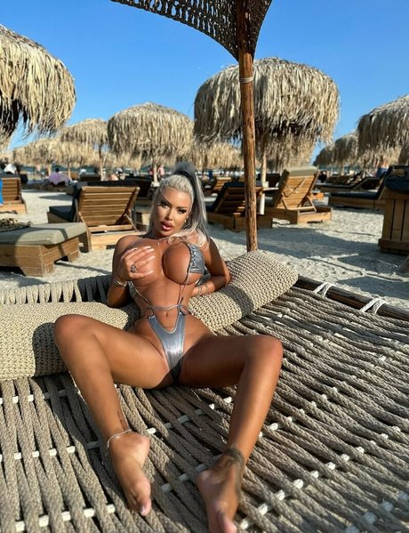 Loredana Chivu model free archive