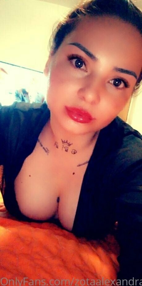 zotaalexandra star high quality pics