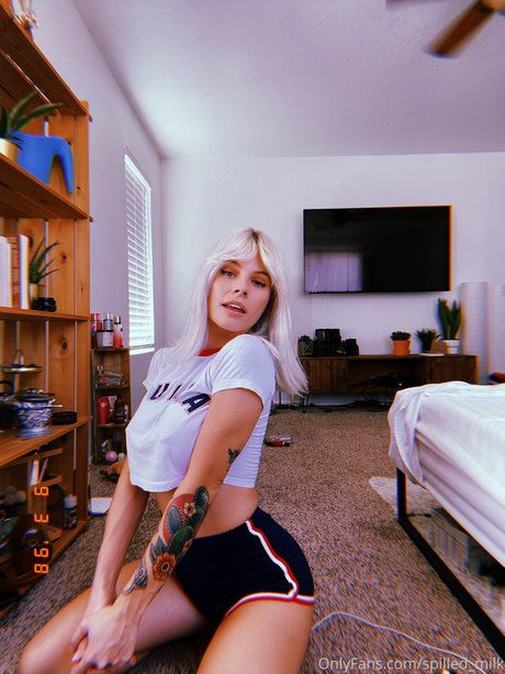 Marilyn Themarilynm model erotic pics