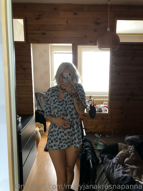 Maryjanakrasnapanna actress pics