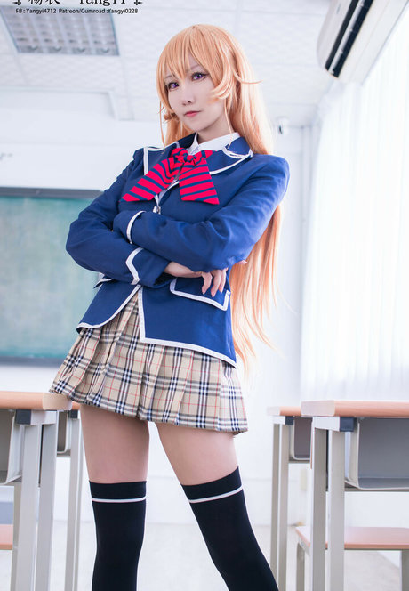 _YangYi star sexy pictures