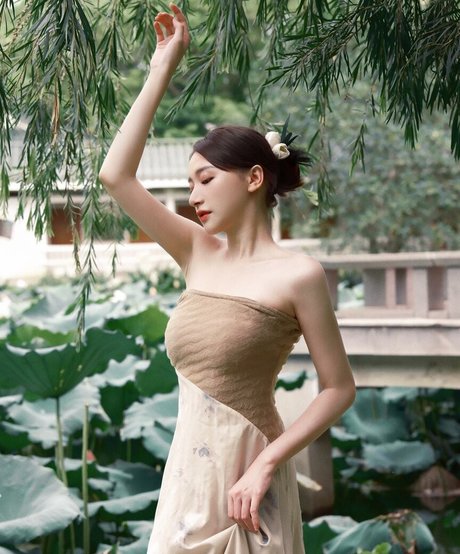 Inshy exclusive actress pic