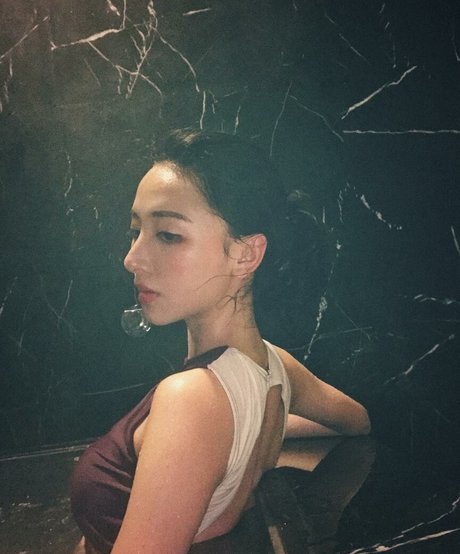 Inshy sexy star pics