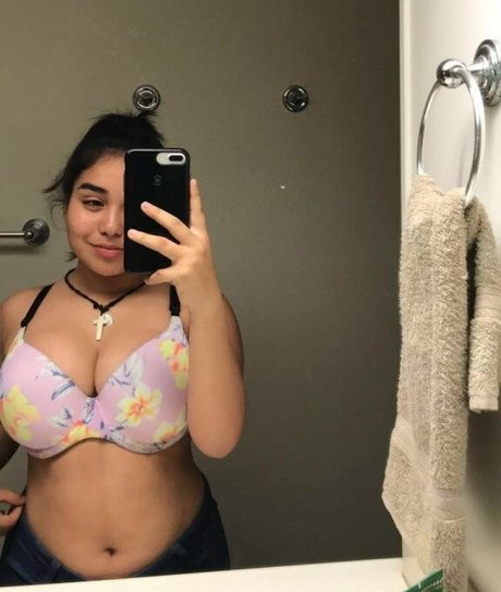 ztc1717 erotic model image