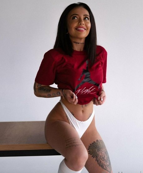 zoyaharamixo model nice img