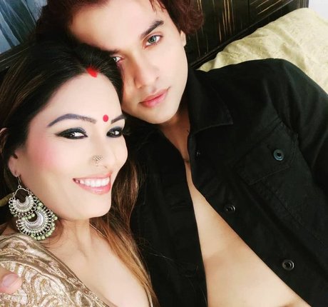 Zoya Rathore porn actress pictures