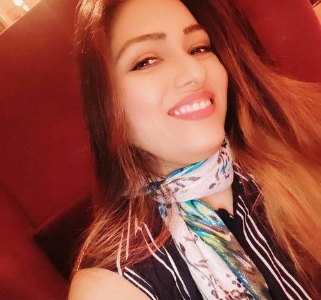 Zoya Rathore high quality actress pictures