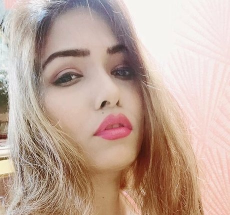 Zoya Rathore star nude photos