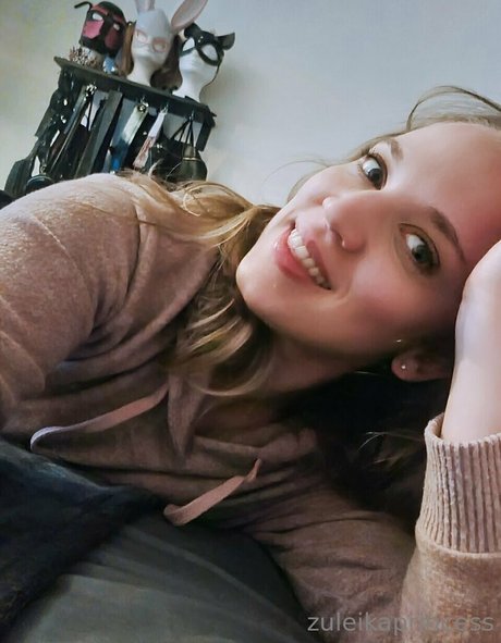 zuleikaprincess sexy pornstar image