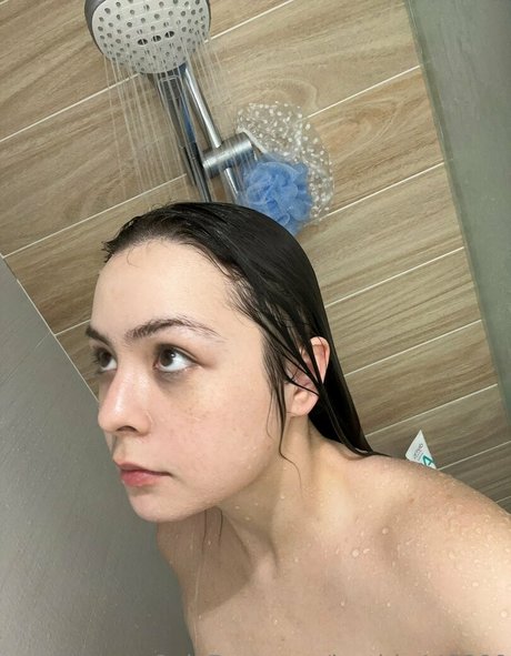 Laetitia442299 pornstar nudes images