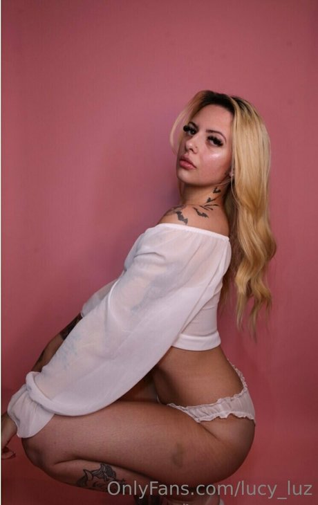 Lucyluz model pretty photo