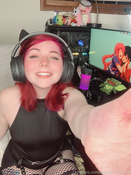 Misty Ide Bloodlustelf sexy actress images