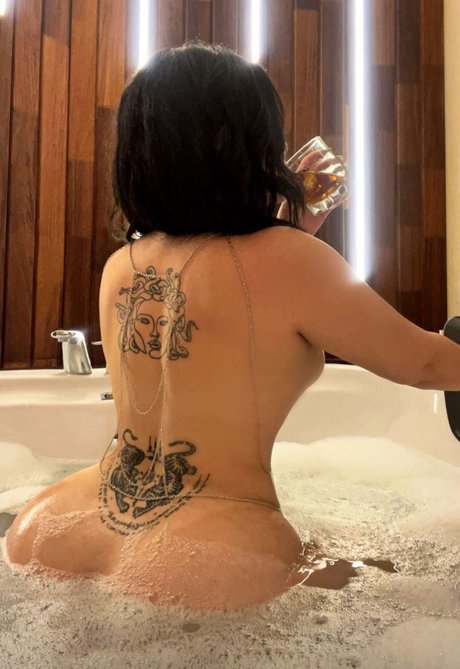 Benhaze44 top model pictures