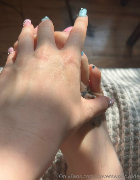 Cloversworldwide model nice pic