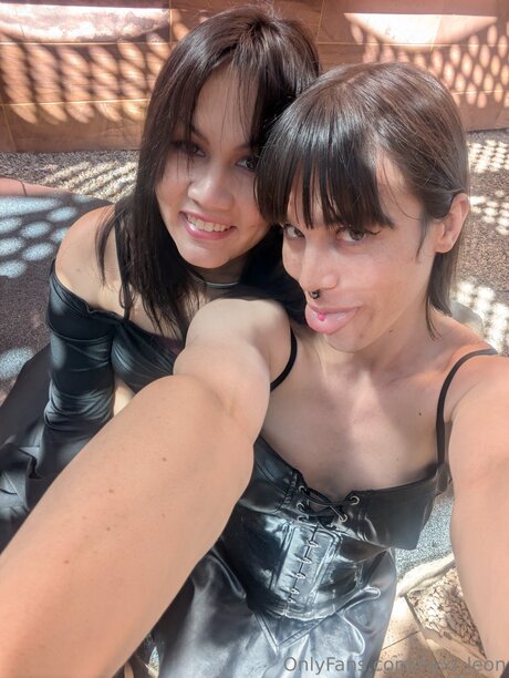 Nyxi Leon free actress archive