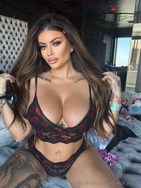Italia Kash high quality star pics