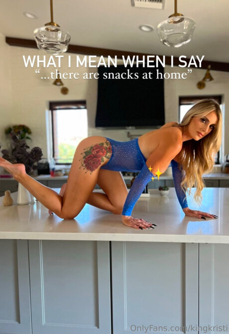 Kingkristi model nudes pic