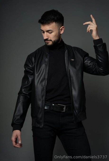 Daniels3737 adult model pic