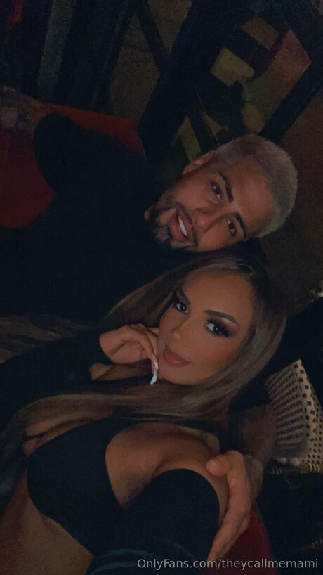 Theycallmemami sex model photo