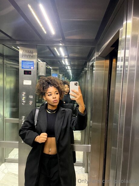 Paolaaxo star art img